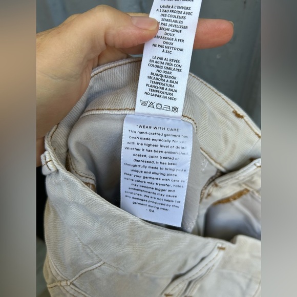 Good American 90’s Icon straight leg bone coloured, size 6/28 - Picture 10 of 13